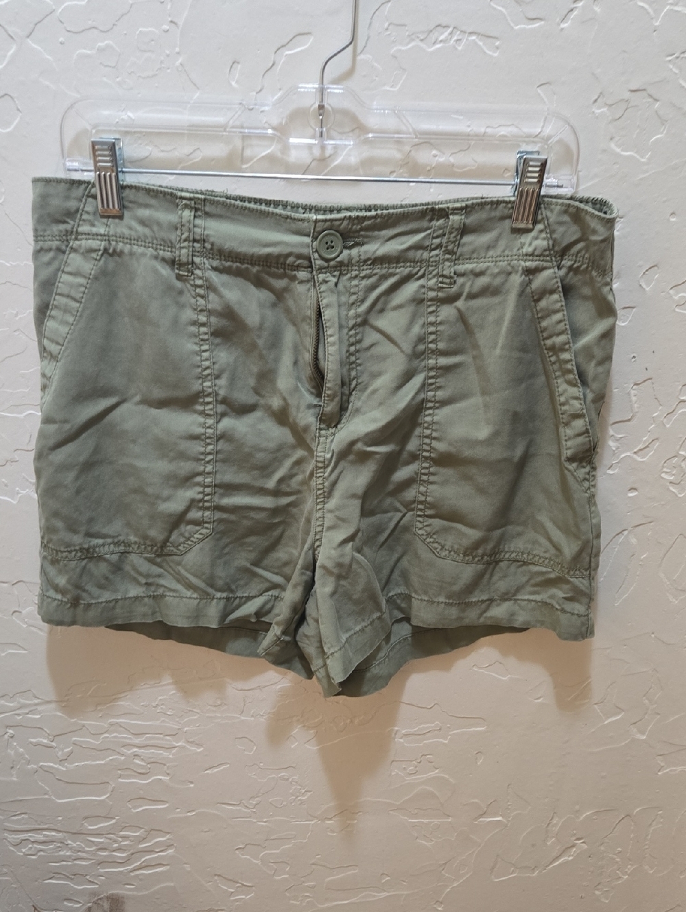 Women's Light Olive Casual Utility Shorts with Front Pockets